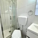 Pensión Solmar House *